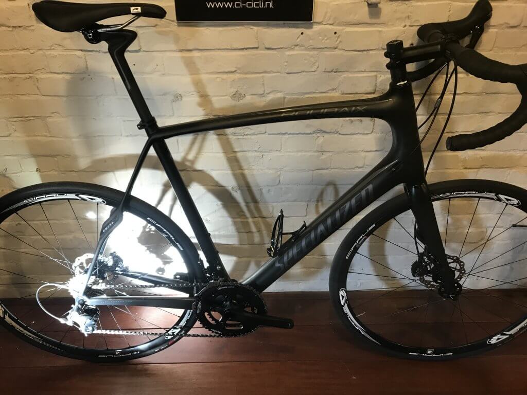 specialized roubaix 64 cm